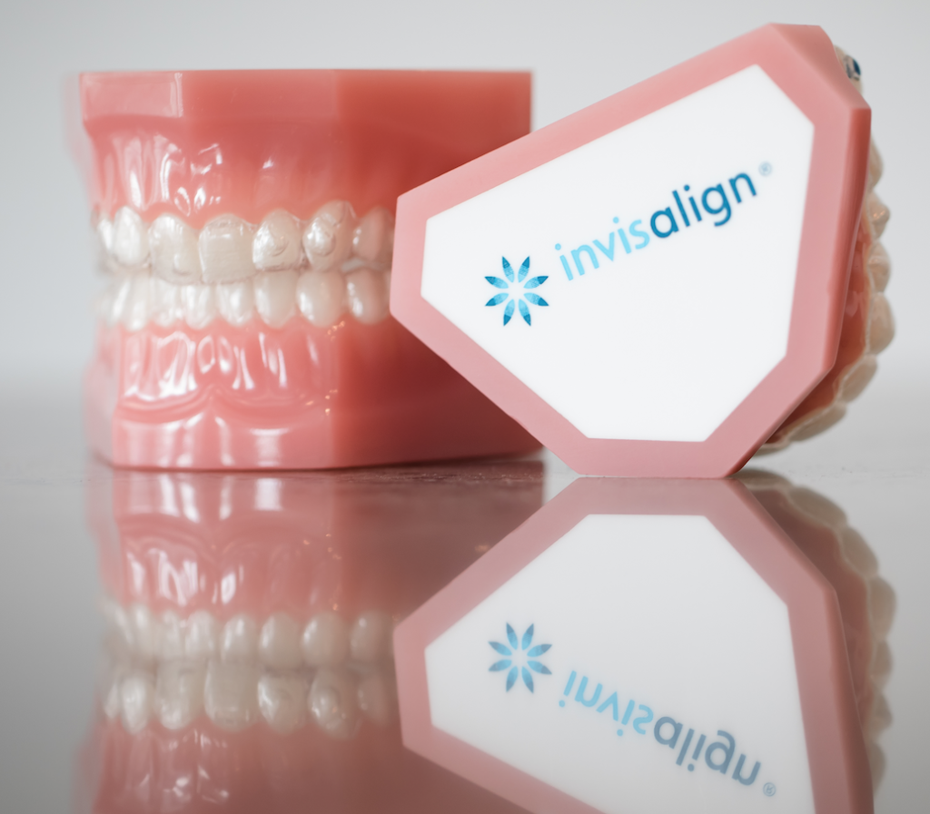 Invisalign® Clear Aligners & Teeth Straightening